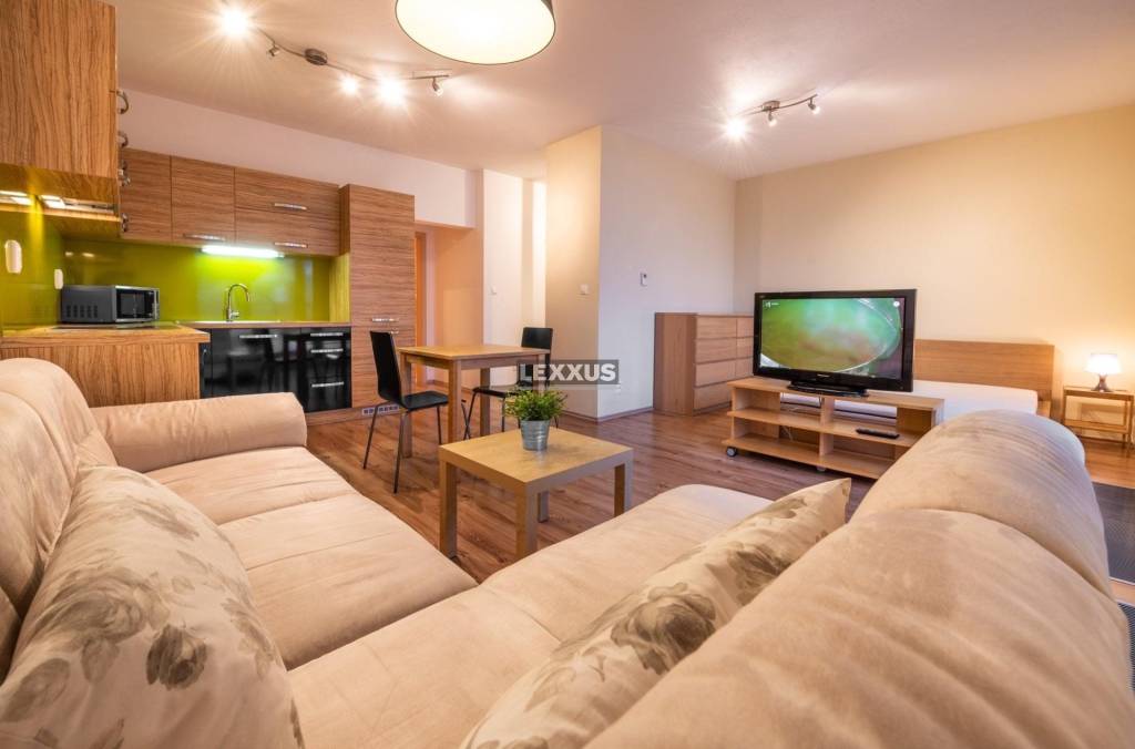 LEXXUS | Priestranný 1,5 izbový byt s balkónom v novostavbe CUBICON