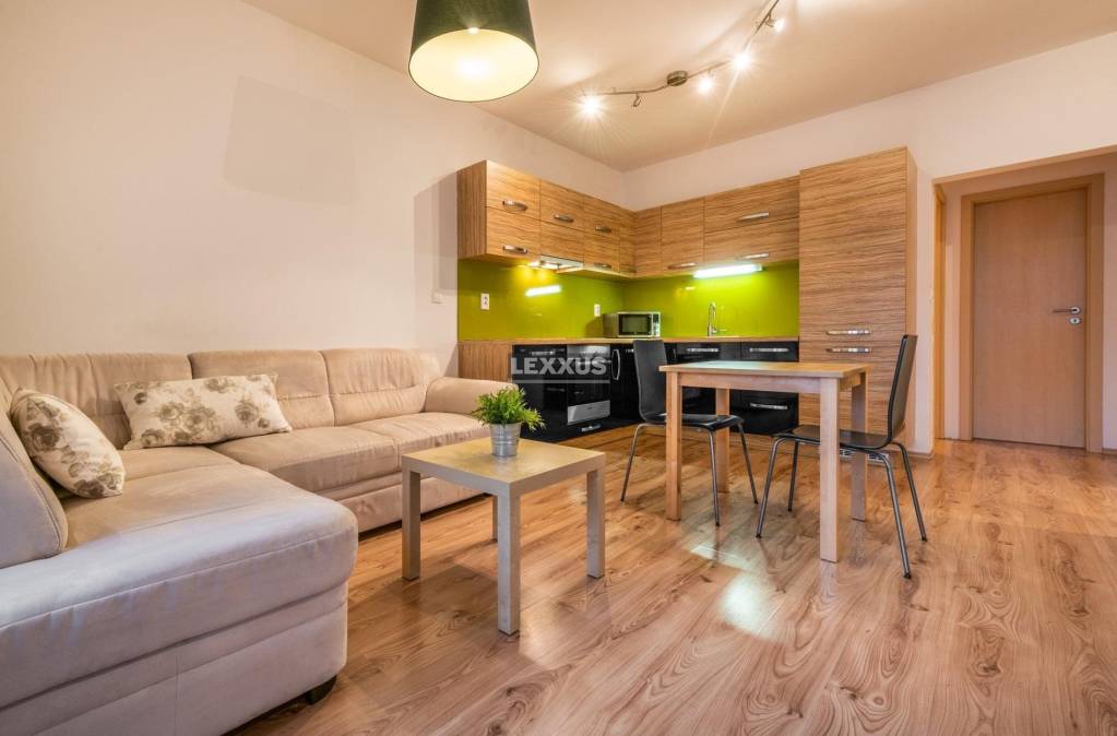 LEXXUS | Priestranný 1,5 izbový byt s balkónom v novostavbe CUBICON